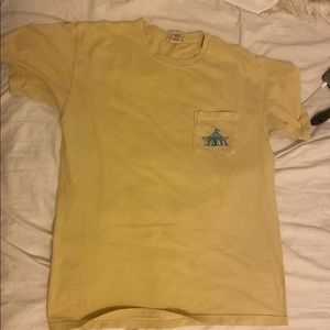 yellow t shirt